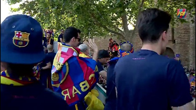 FC Barcelona – La Liga Champions Victory Parade 2016 (Best moments)