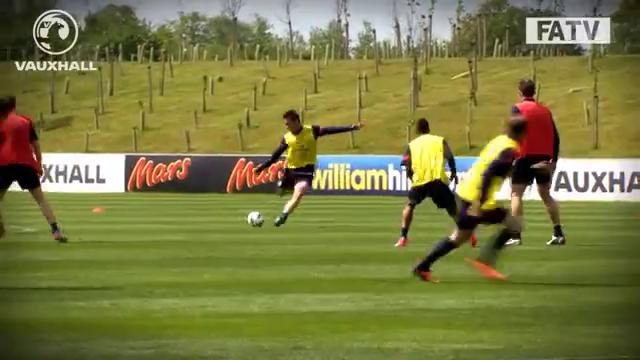 AMAZING GOAL from Frank Lampard in training vs Ireland