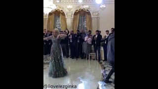 Тимати танцует Лезгинку от души 2017! (ЛЕЗГИНКА)