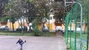 Меткое попадание в исполнении малыша