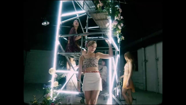 LABOUM (라붐) – ‘Firework’ MV