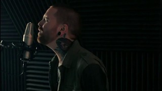 Our Last Night – Drag Me Down (feat. Matty Mullins)