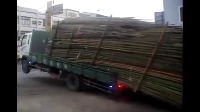 Разгрузка грузовика по китайски