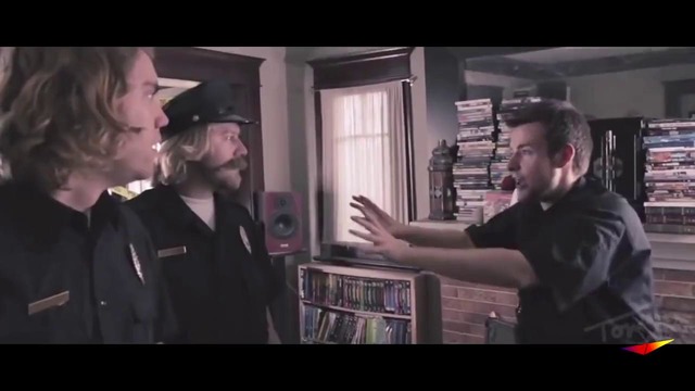 Что тут произошло? TomSka на русском