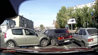 Compilation Car Crashes and incidents on the dashcam #305