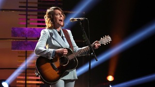 Brandi Carlile – The Joke | Acoustic | The Ellen Show