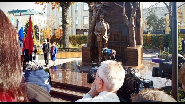 В Москве открыли памятник первому президенту Республики Узбекистан Исламу Каримову