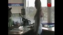Девушка намекает гаишнику
