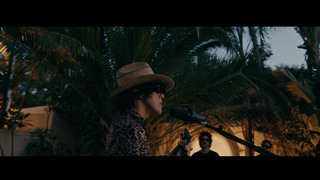 LP – The One That You Love (Acoustic Performance – Live at Hotel Havana)