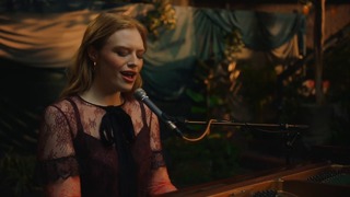 Freya Ridings – Castles | Live At The Barbican