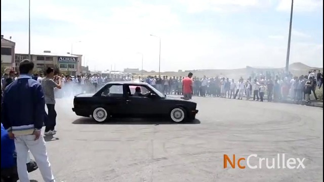 People Are Awesome (Insane Drifting)