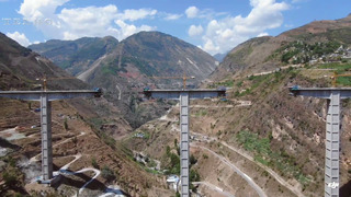 В Китае построили самый высокий рамный мост в мире