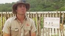 Lion tries to attack three-year-old girl
