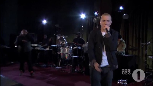 Eminem – Berzerk (Live for BBC Radio)