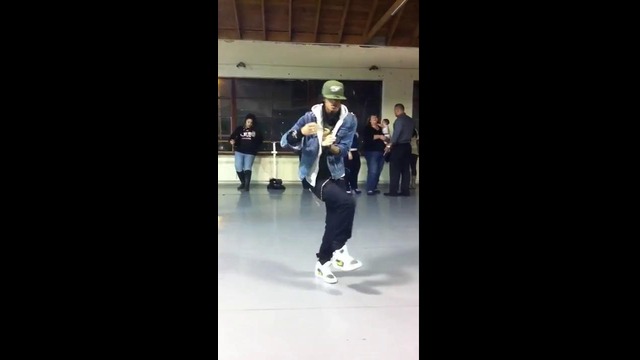 Les Twins SF 4.11.12 Larry freestyle