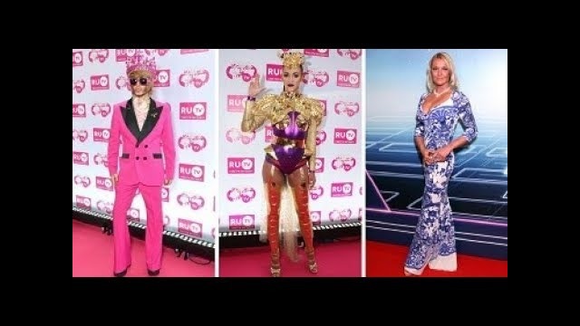 Цирк уехал, а клоуны остались. Самые мерзкие наряды на премии RU.TV за все годы
