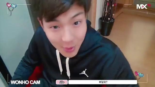 Monsta X и непонятные звуки