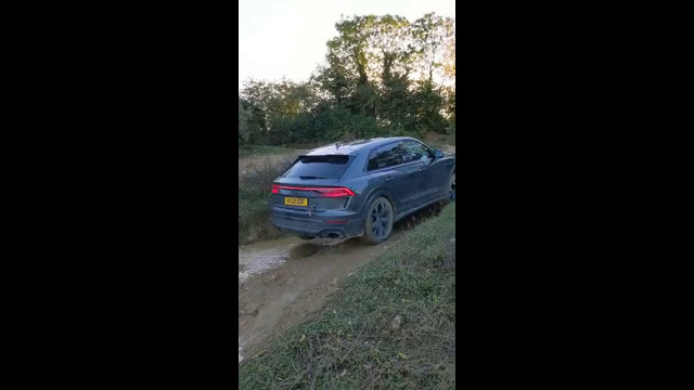 Audi RSQ8 НА БЕЗДОРОЖЬЕ
