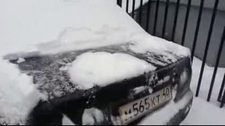 Чистим снег с машины сабвуфером Oris amw 12