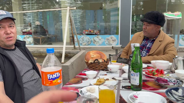 Что едят Узбеки по вечерам? Мясо козы в казане на улице