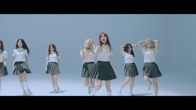 LOONA (이달의 소녀) – favOriTe (MV)