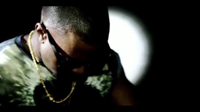 Kanye West – All Of The Lights Feat. Rihanna & Kid Cudi