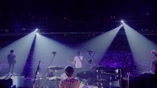 Bump of Chicken feat Hatsune Miku – Ray ( live concert 2015)