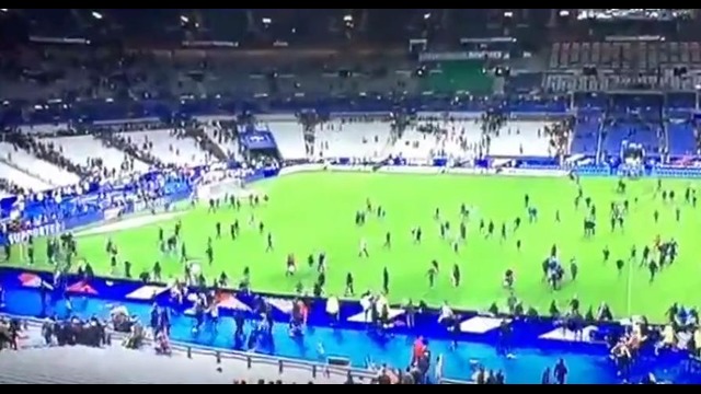 Франция – Германия. Взрыв во время матча. 13.11.2015