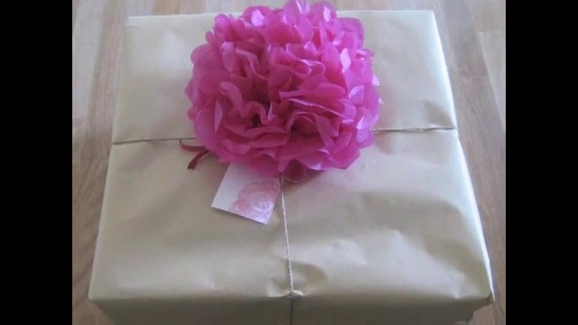 Пышный бумажный цветок для украшения подарка