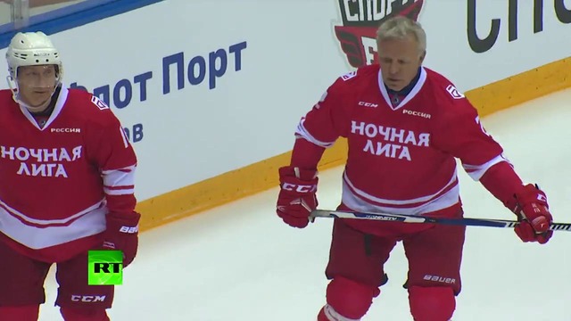 Владимир Путин вышел на лёд в гала-матче Ночной хоккейной лиги