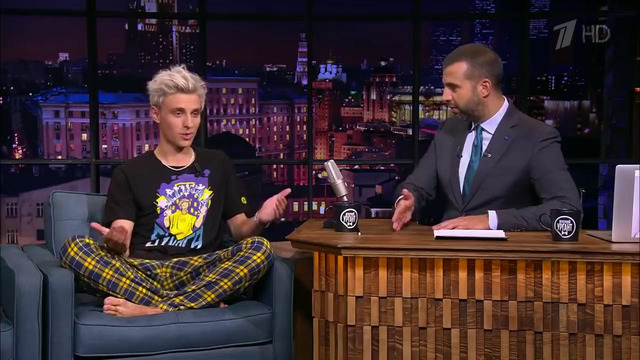 Блогер Влад Бумага о причинах успеха. Вечерний Ургант. 07.02.2020