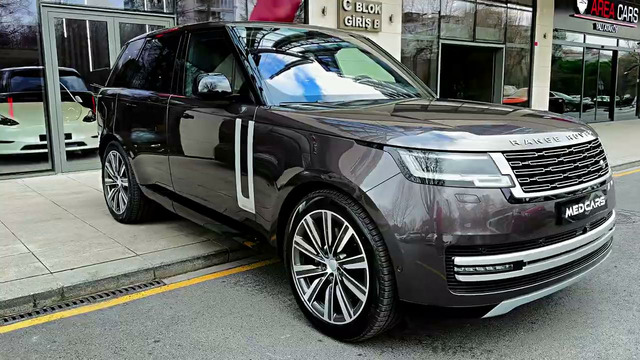 Range Rover (2023) – interior and Exterior Details