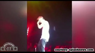 Justin Bieber Collapses on Stage