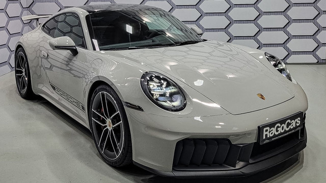 2026 Porsche 911 Carrera 4 GTS Aerokit – New Facelift 992.2! Interior, Exterior, Sound
