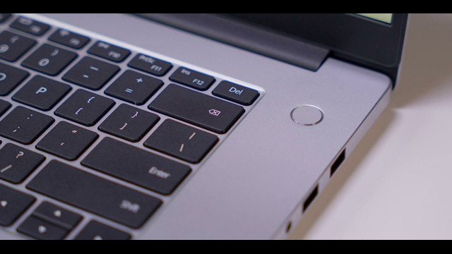 Антикризисный MacBook – MateBook D15: доступный и большой