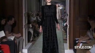 Valentino: Fall 2011 Couture