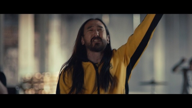 Steve Aoki feat. Blink 182 – Why Are We So Broken (Official Video 2019!)