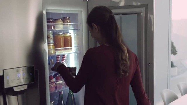 Холодильник InstaView Door-in-Door