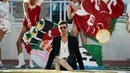 Robin Thicke- Give It 2 U (Remix) Feat. Kendrick Lamar & 2 Chainz