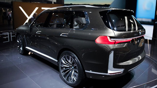 NEW 2025 BMW X7 Facelift Ultimate Luxury M Performance SUV – Exterior and Interior 4K