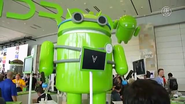 На Apple подали в суд за кражу специалистов