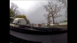 Водитель выпал из КАМАЗа после разворота на 360 градусов