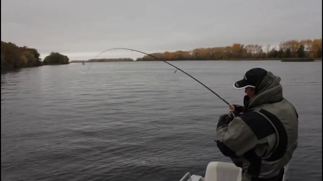 Рыбалка осенью. Поиск мест стоянки рыбы осенью. TIP 11