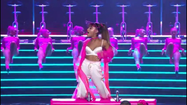 Ariana Grande ft. Nicki Minaj – Side To Side (Live from the 2016 MTV VMAs)