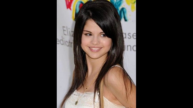 Selena Gomez-Undercover