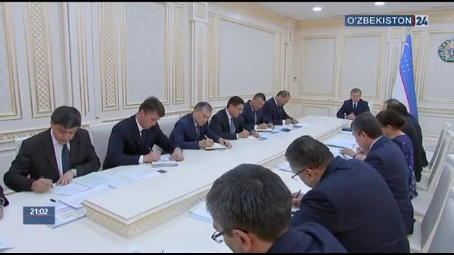 Sh.Mirziyoyev «O‘zavtosanoat» tizimida korrupsiya tomir otib ketganini tanqid qildi