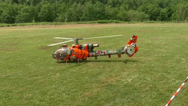 Гигантская радиоуправляемая модель вертолёта SA-341/342 GAZELLE