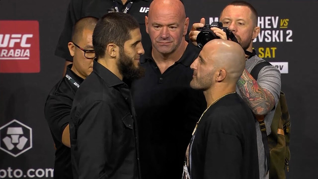 UFC 294: Битвы взглядов после пресс-конференции