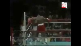 Muhammad Ali Dodges 21 Punches In 10 Seconds- Hilariously Funny
