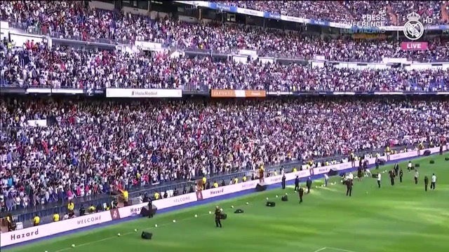Eden Hazard takes to the Bernabéu pitch